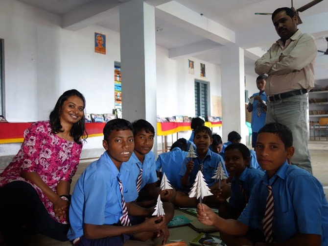 Shalini krishnan teaching tribal students